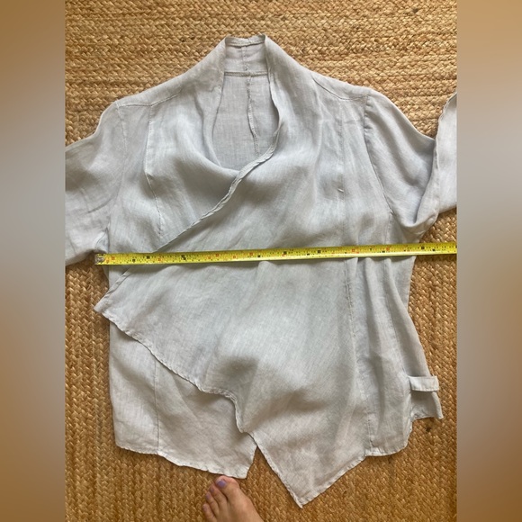 Lightweight Linen Blazer - Picture 11 of 15